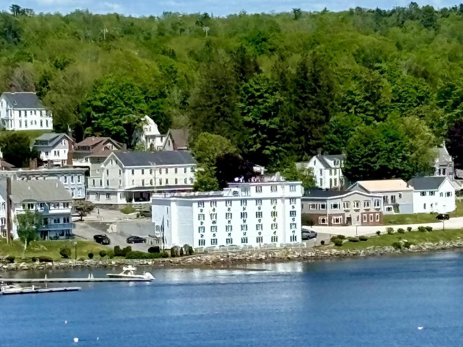 Fort Knox Inn Bucksport Екстериор снимка